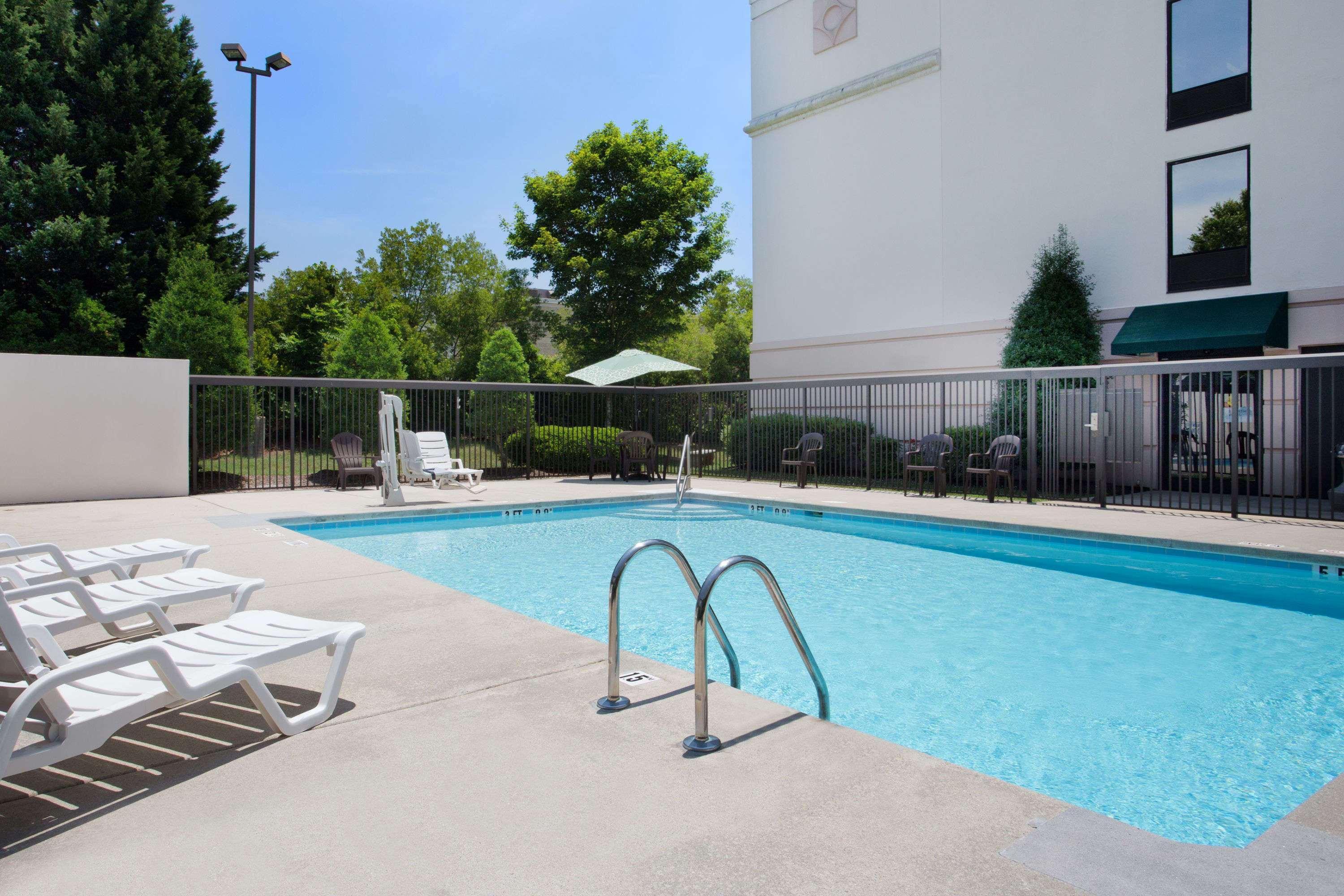Wingate By Wyndham Garner/Raleigh South Hotel Exterior photo